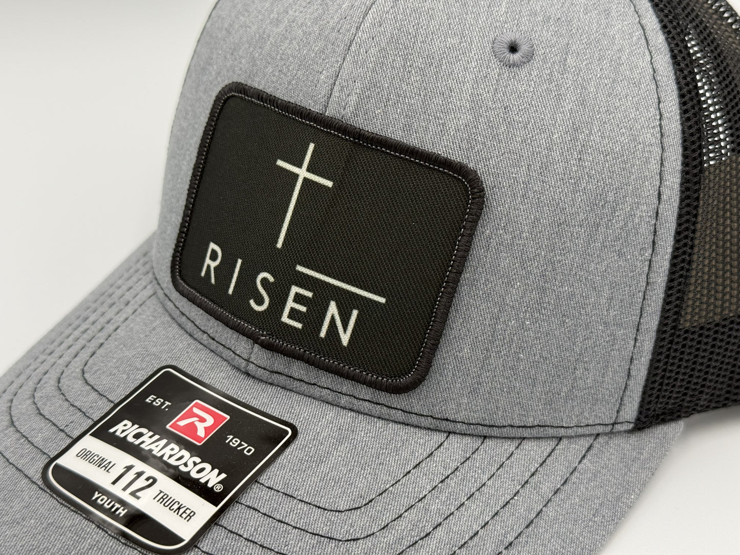 Youth Risen Cross Canvas Patch Trucker Hat – Black / Light Gray